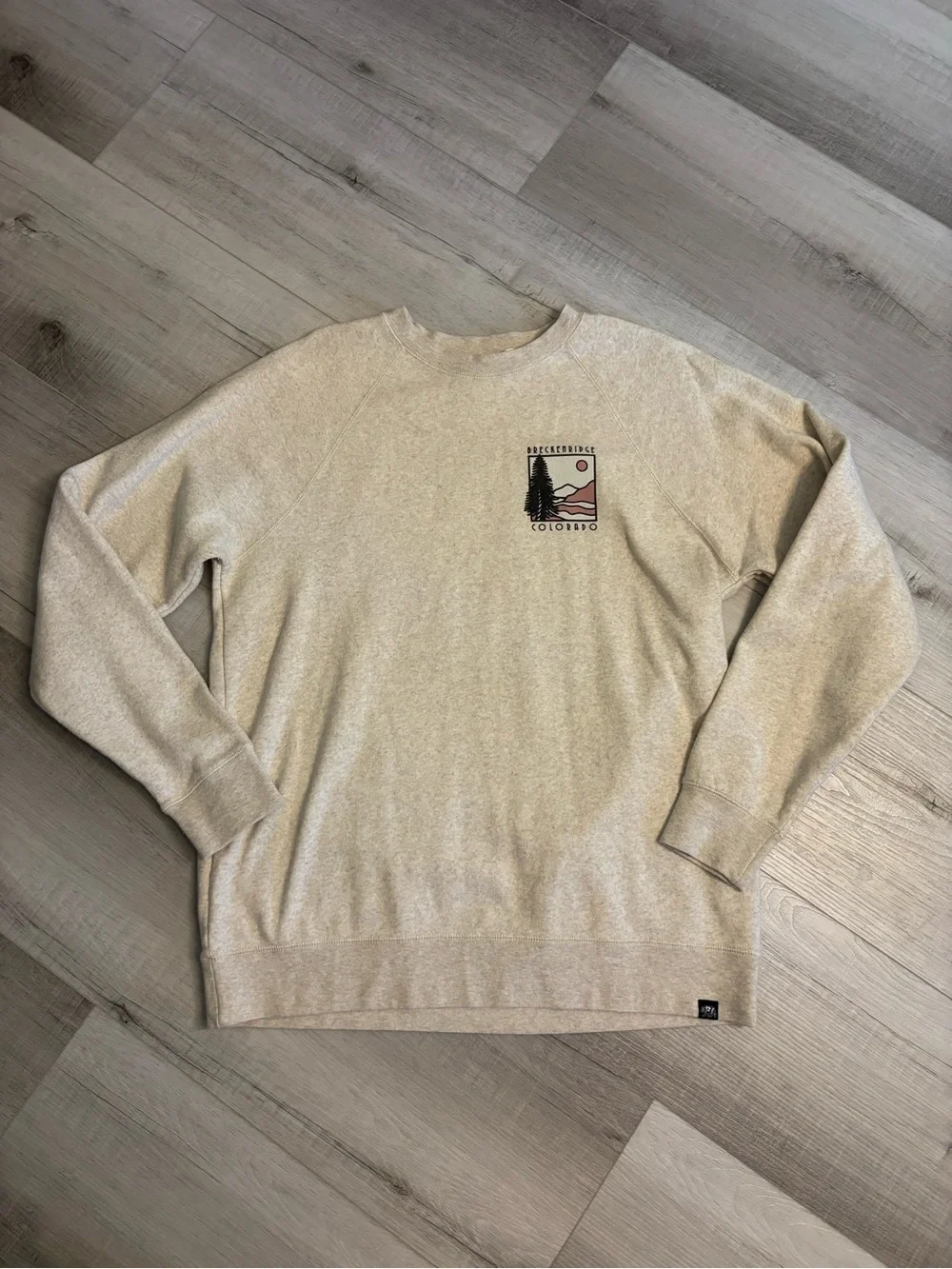 Breckenridge Colorado Beige Graphic Crewneck Sweatshirt